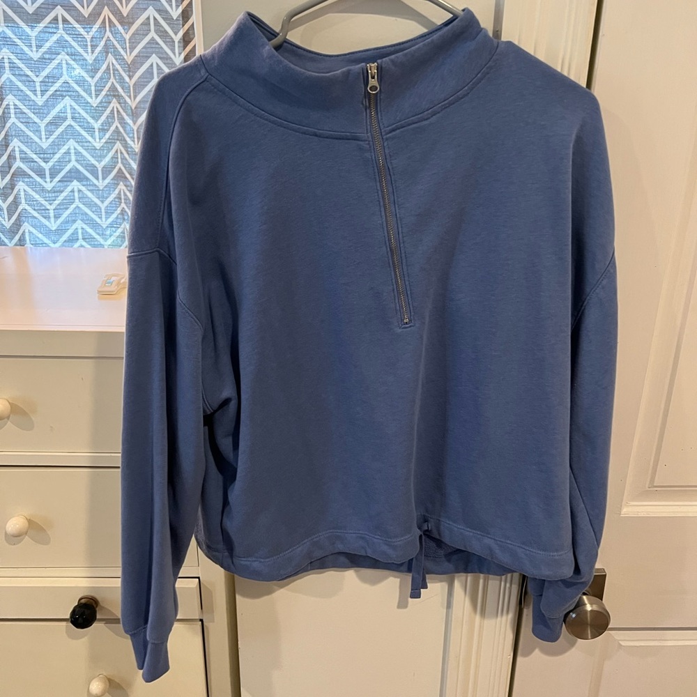 Cropped sweatshirt